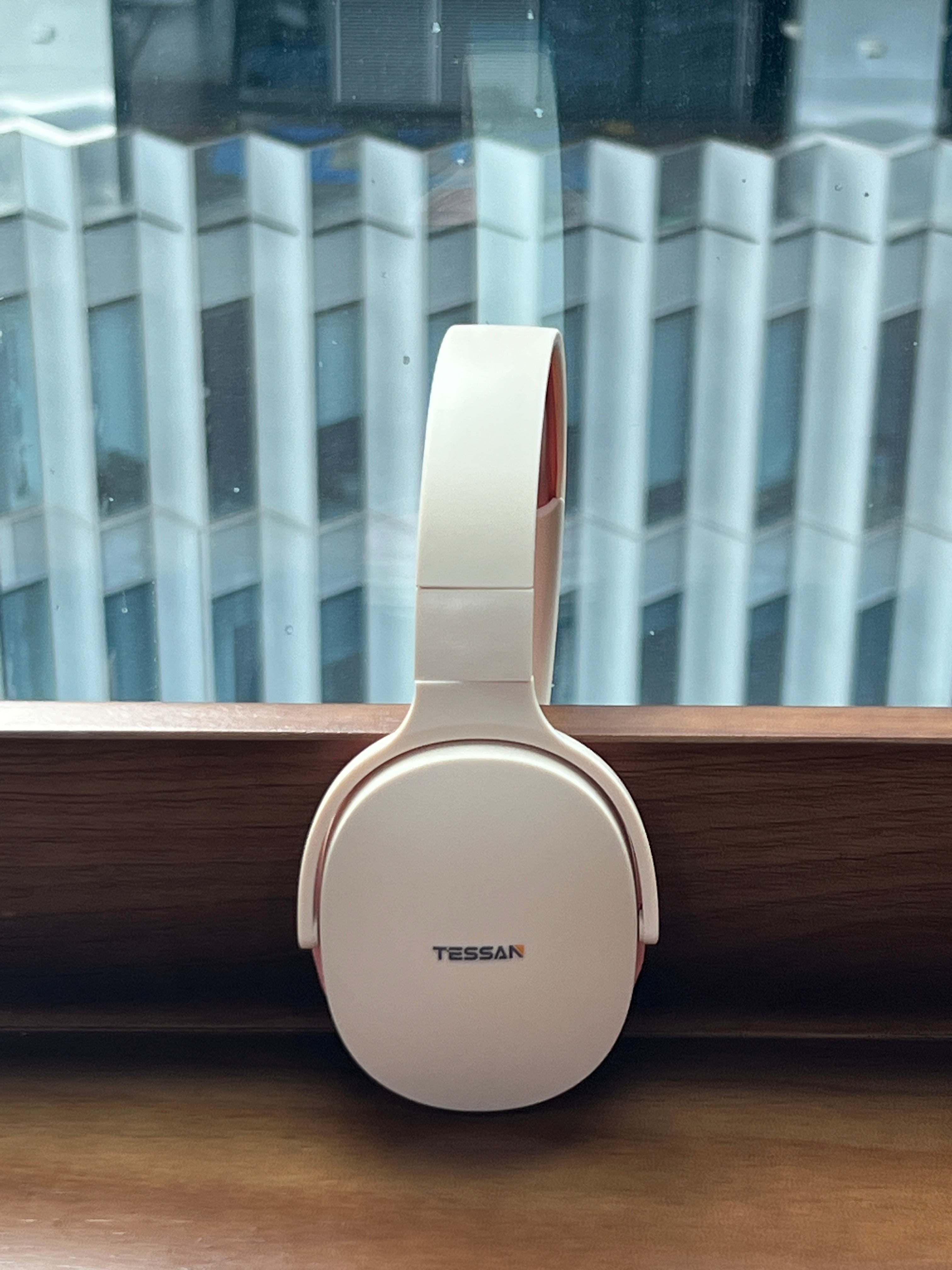 TESSAN Wireless Over-Ear Bluetooth Headphones for Gaming and Everyday Entertainment