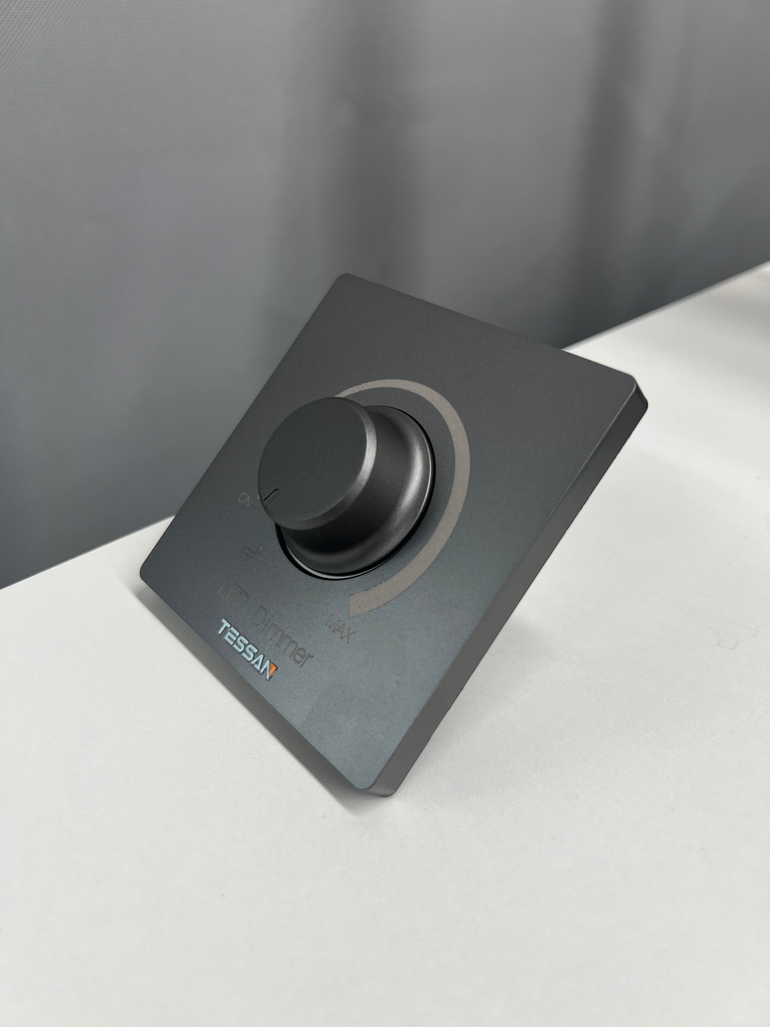 LED Low-Voltage Light Dimmer - 12–24V Single-Color Brightness Controller, Wall-Mounted 86 Box Stepless Dimming Module