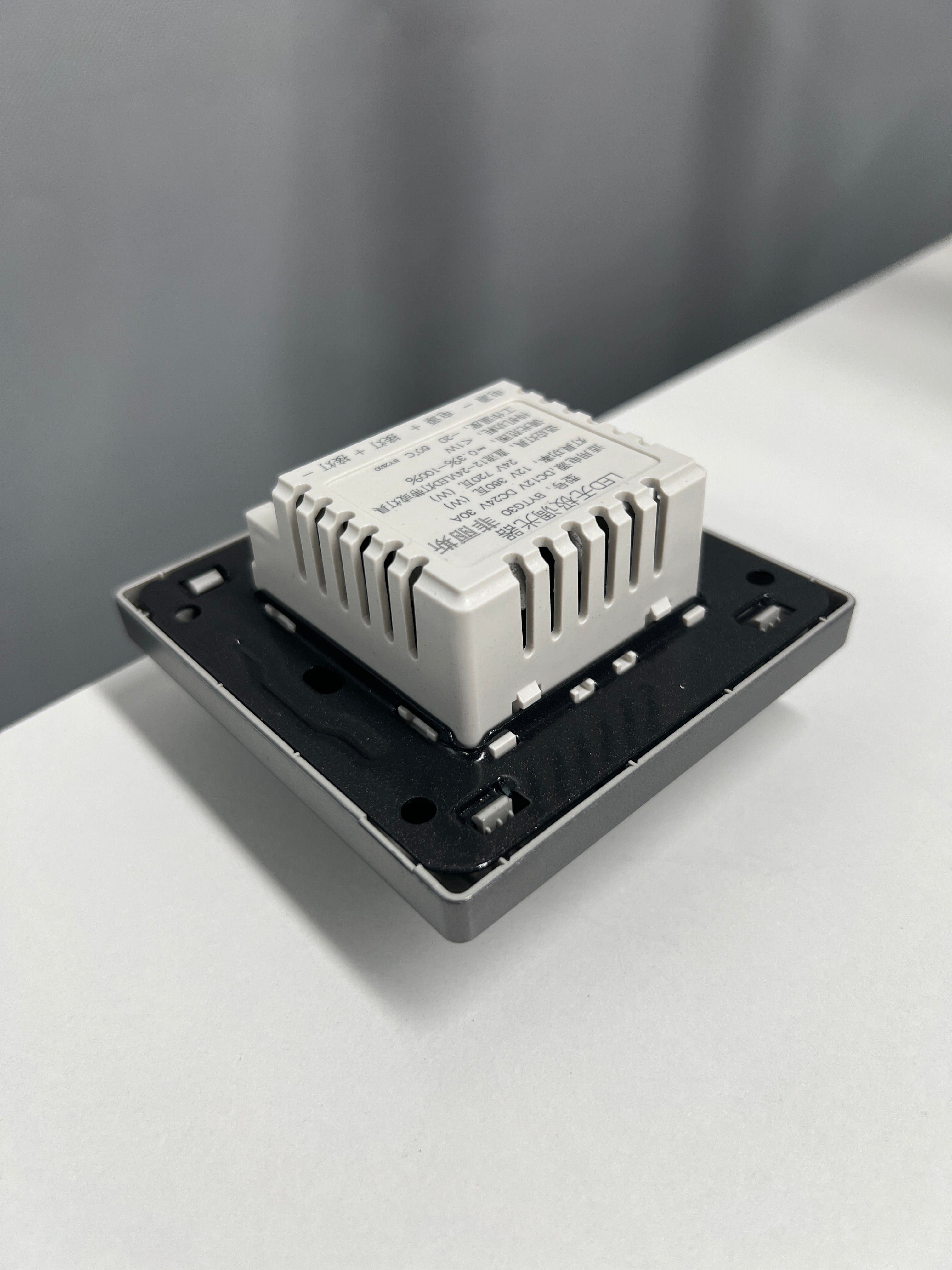 LED Low-Voltage Light Dimmer - 12–24V Single-Color Brightness Controller, Wall-Mounted 86 Box Stepless Dimming Module