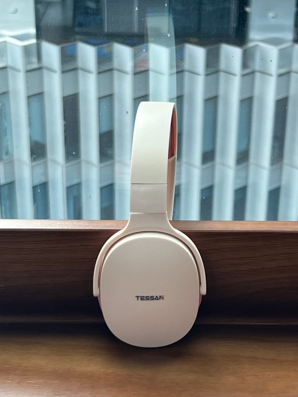 TESSAN Wireless Over-Ear Bluetooth Headphones for Gaming and Everyday Entertainment
