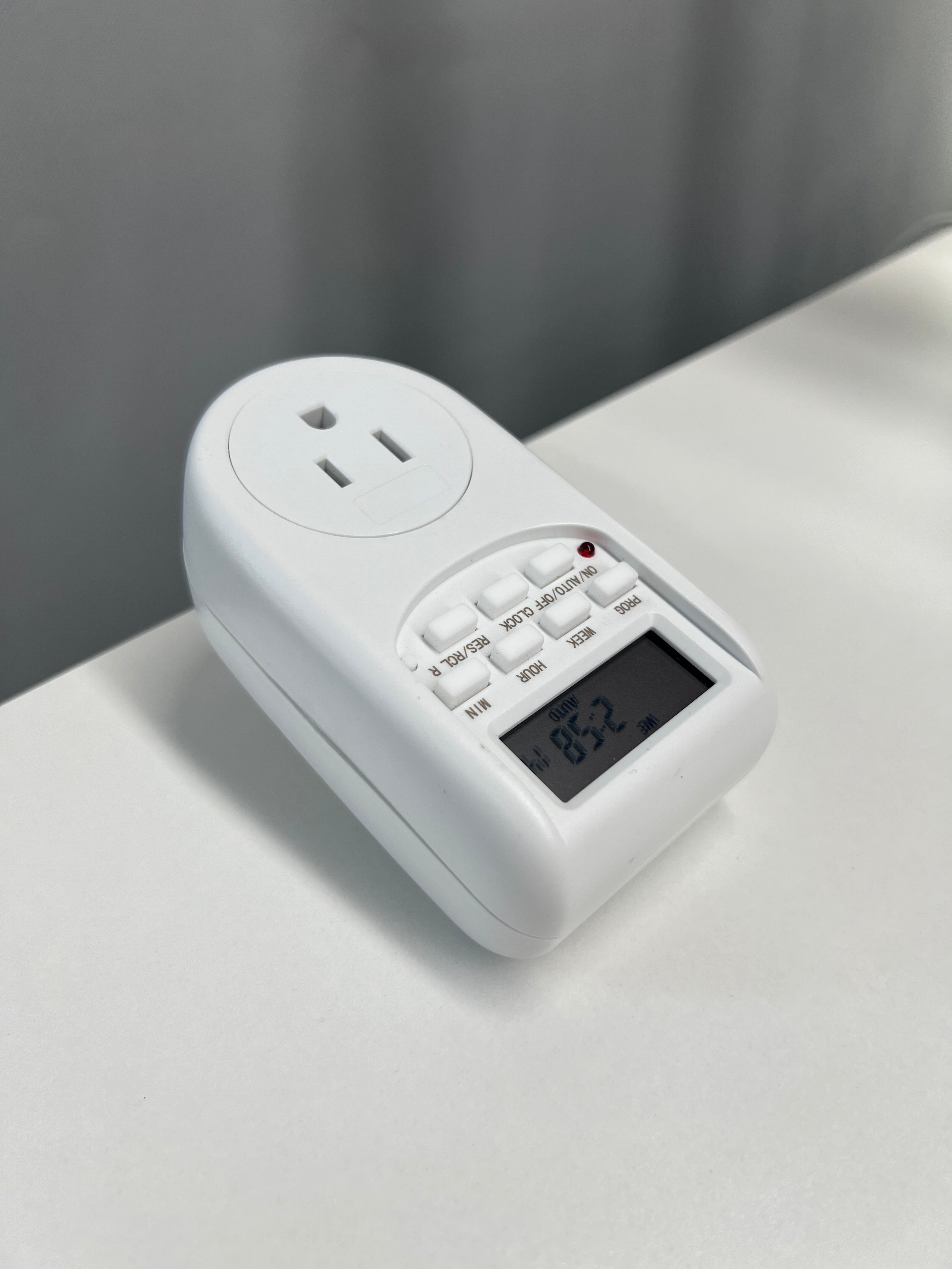 TESSAN 110V Smart Timer Outlet | 15A Automatic Time Switch Plug with Programmable Power Control and Cycling Timer